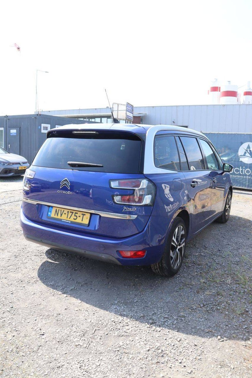 Passenger car Citroen C4 Picasso Petrol 131hp 2017