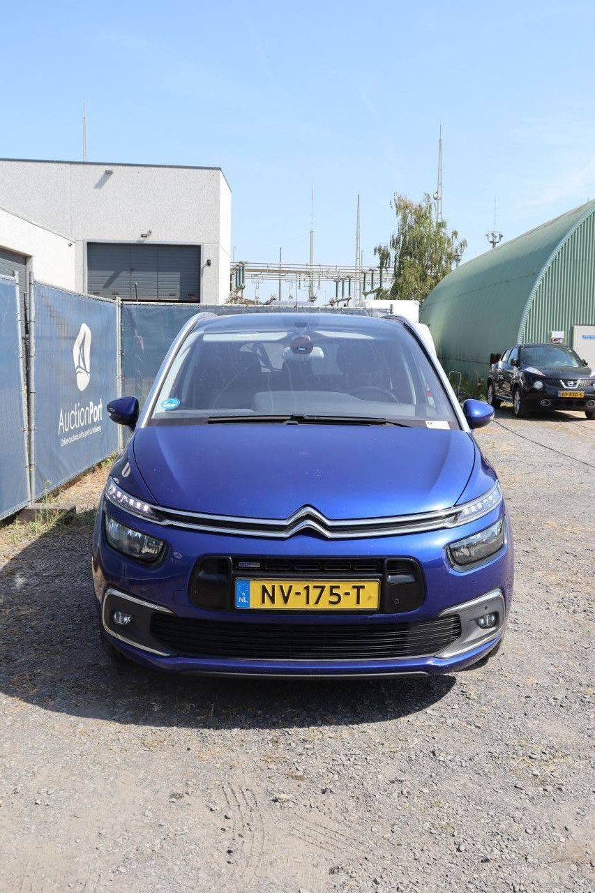 Passenger car Citroen C4 Picasso Petrol 131hp 2017