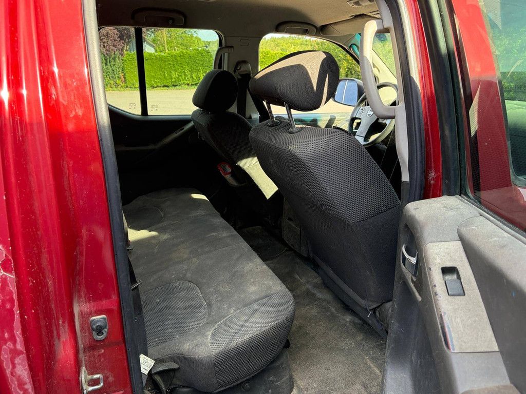 Passenger car Nissan Navara 2.5 CDI Diesel 2008