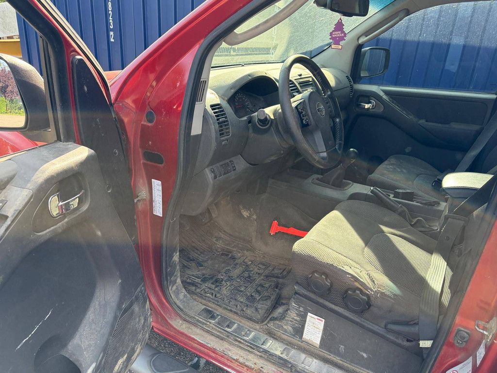 Passenger car Nissan Navara 2.5 CDI Diesel 2008