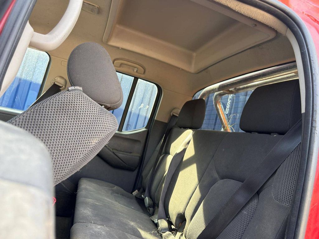 Passenger car Nissan Navara 2.5 CDI Diesel 2008