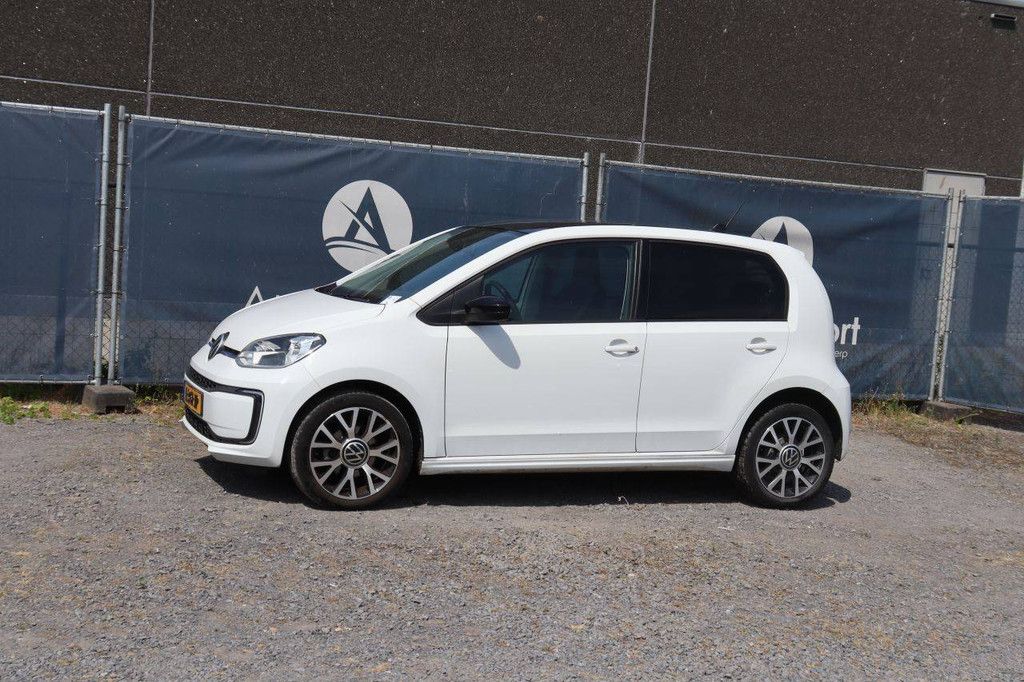 Volkswagen UP! Elektroauto mit 83 PS, Baujahr 2020