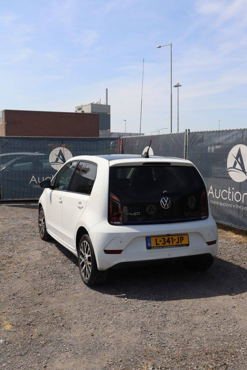 Volkswagen UP! Elektroauto mit 83 PS, Baujahr 2020