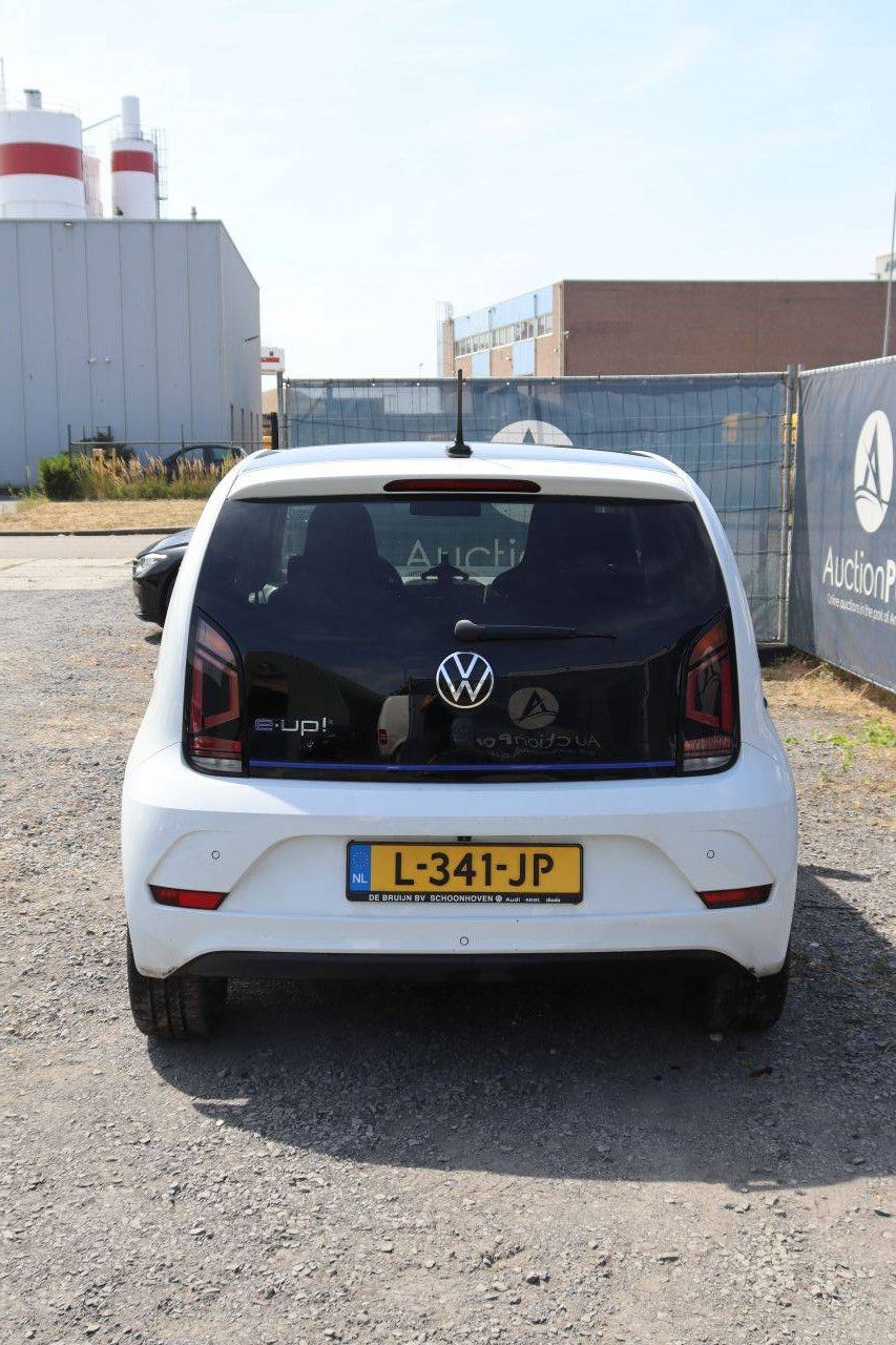 Volkswagen UP! Elektroauto mit 83 PS, Baujahr 2020