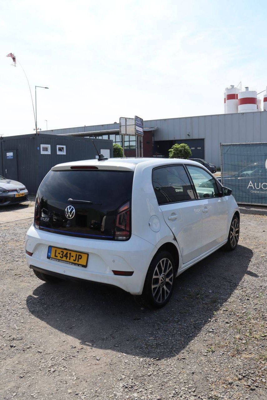 Volkswagen UP! Elektroauto mit 83 PS, Baujahr 2020