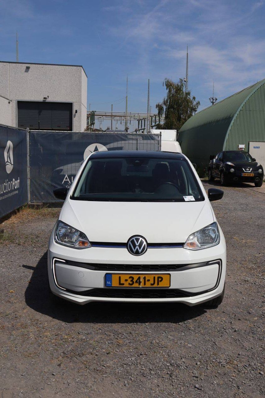 Volkswagen UP! Elektroauto mit 83 PS, Baujahr 2020