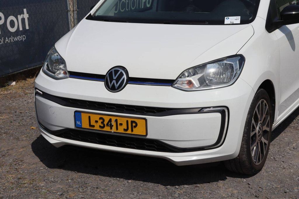 Volkswagen UP! Elektroauto mit 83 PS, Baujahr 2020