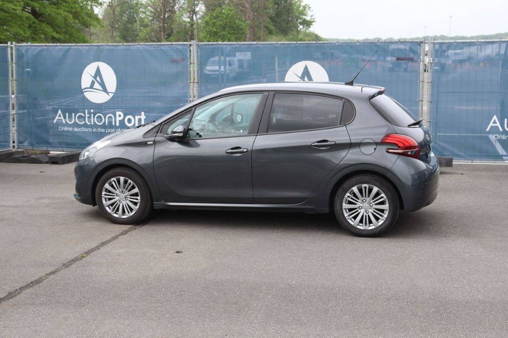 Personenauto Peugeot 208 Benzine 82pk 2016 (Marge)