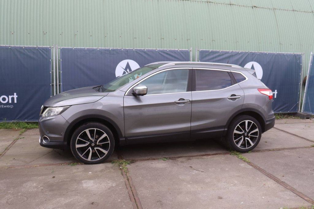 SUV Nissan Qashqai Diesel 110hp 2015 (Margin)