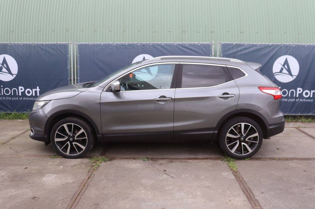 SUV Nissan Qashqai Diesel 110hp 2015 (Margin)