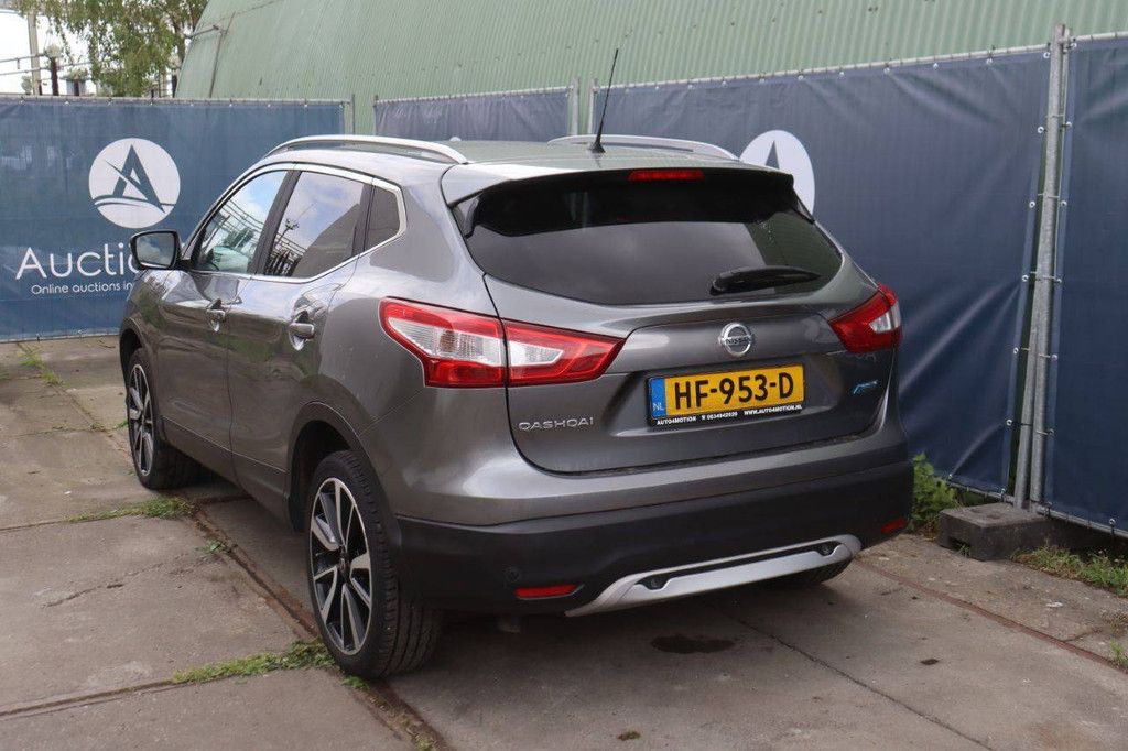 SUV Nissan Qashqai Diesel 110hp 2015 (Margin)