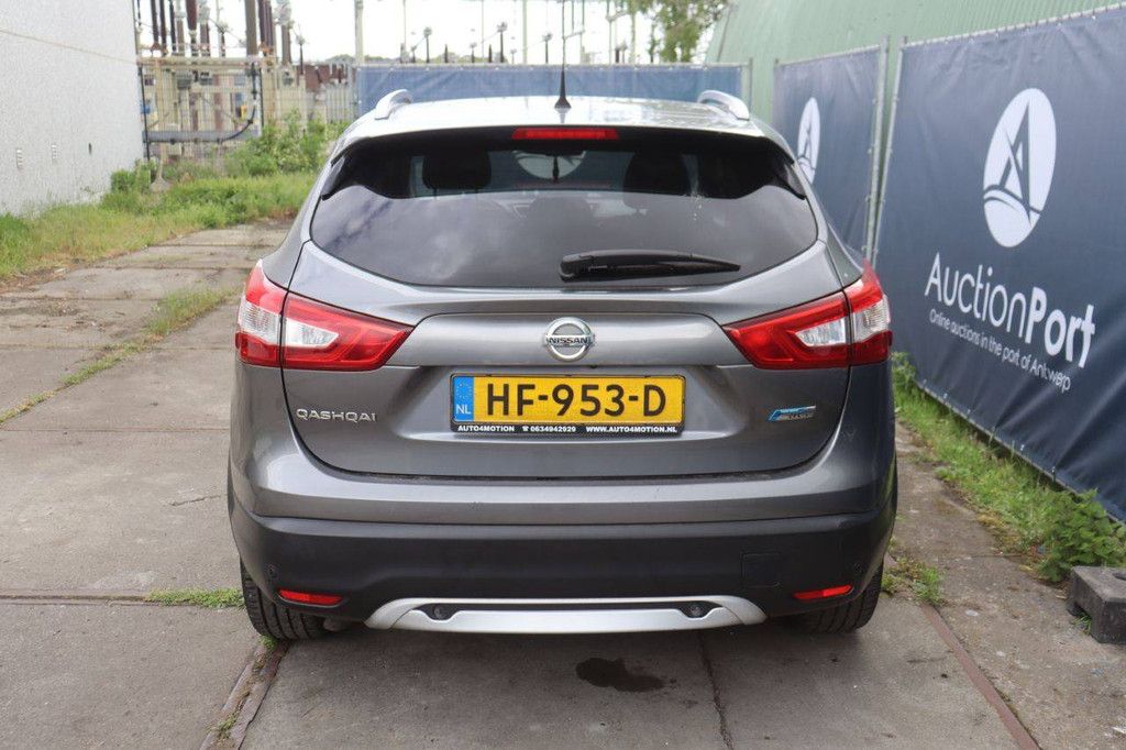 SUV Nissan Qashqai Diesel 110hp 2015 (Margin)