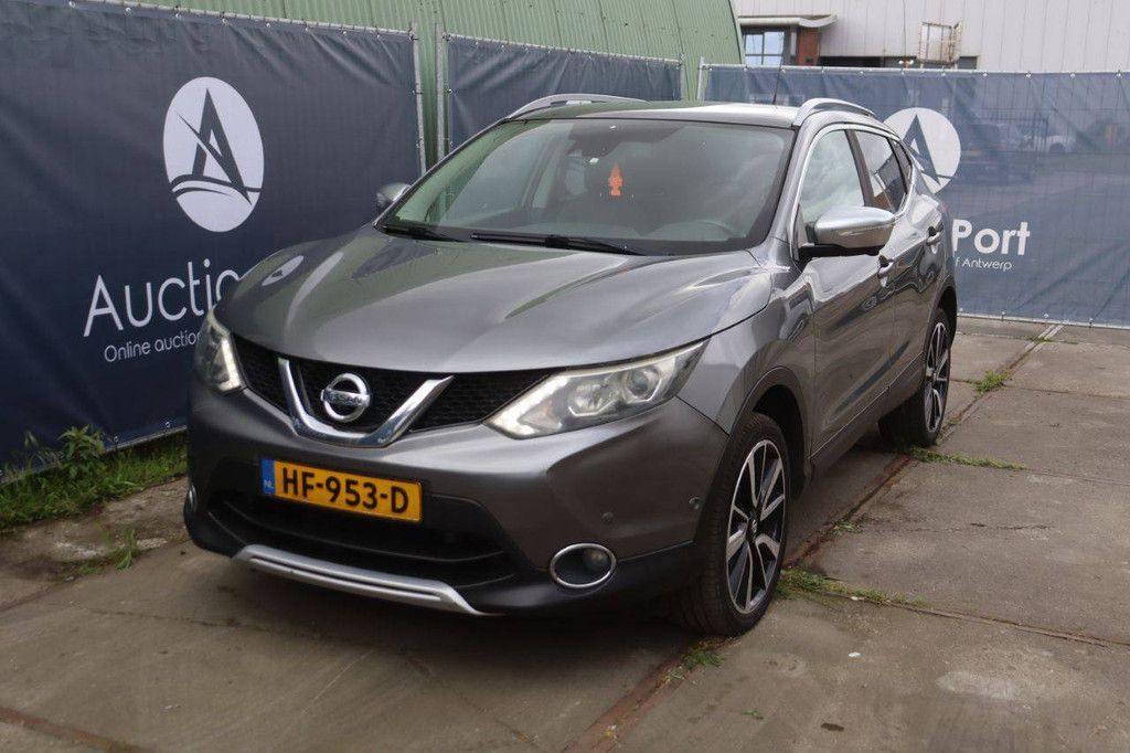 SUV Nissan Qashqai Diesel 110hp 2015 (Margin)