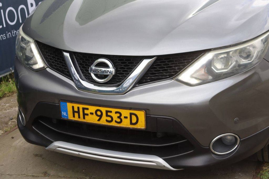 SUV Nissan Qashqai Diesel 110hp 2015 (Margin)