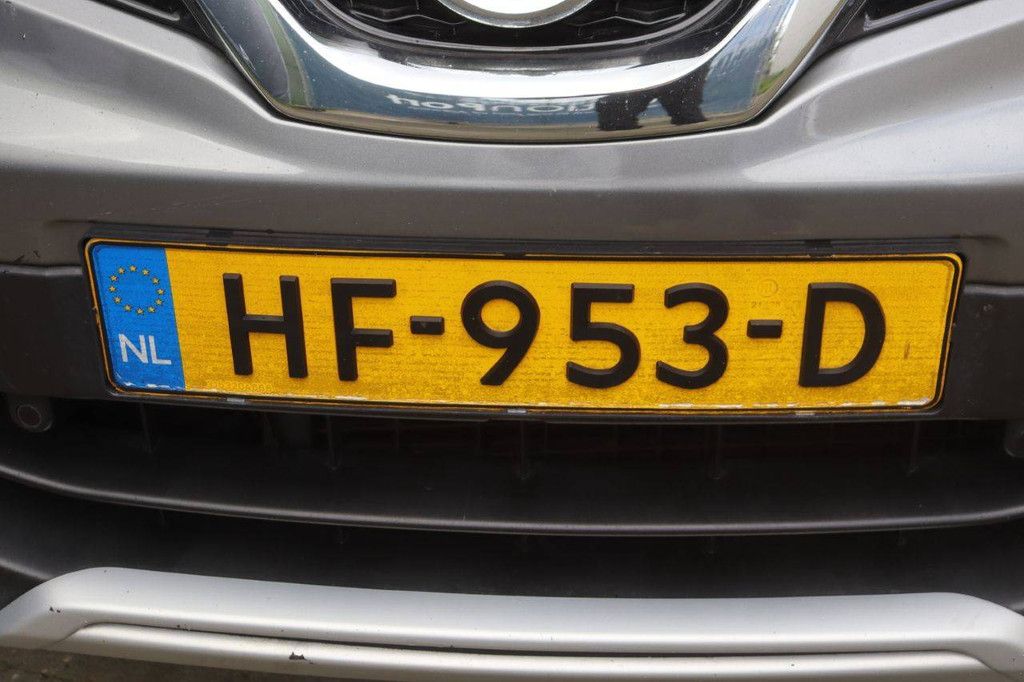 SUV Nissan Qashqai Diesel 110hp 2015 (Margin)