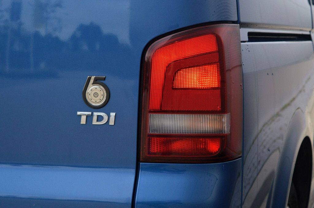 Volkswagen Transporter 2.0 TDI L1H1 65 Edition Diesel 180hp Van 2012