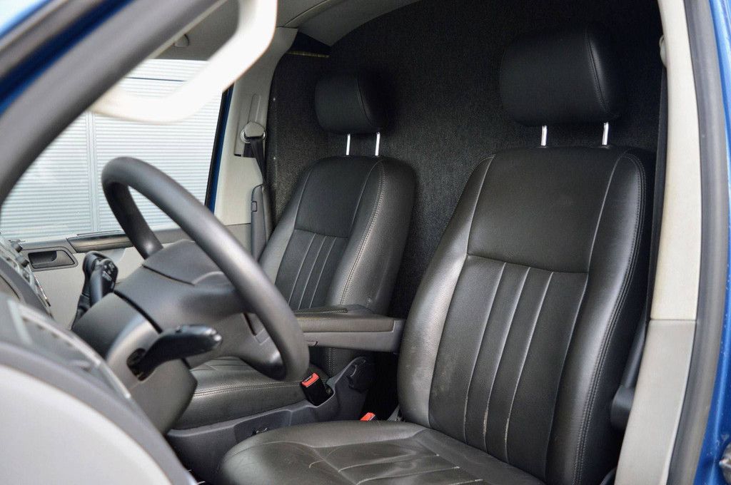 Volkswagen Transporter 2.0 TDI L1H1 65 Edition Diesel 180hp Van 2012