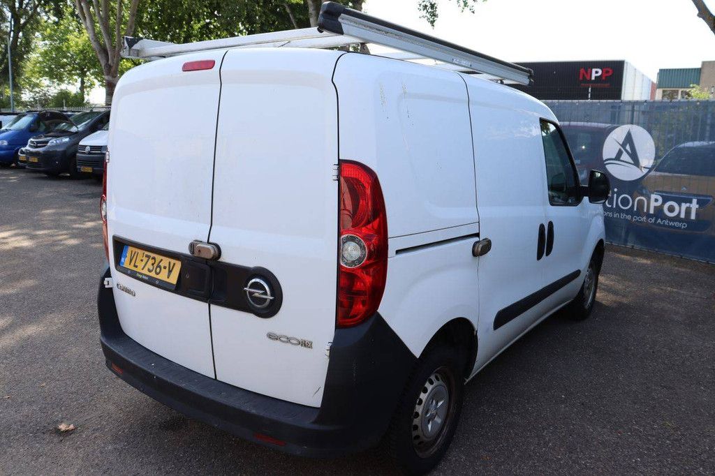 Bestelwagen Opel COMBO VAN Diesel 2015
