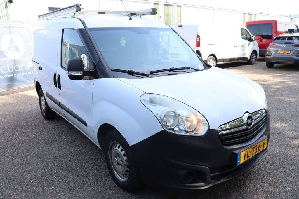 Bestelwagen Opel COMBO VAN Diesel 2015