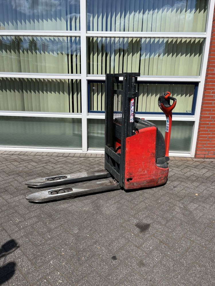 Linde stapelaar L12I te koop met batterij uit 2022