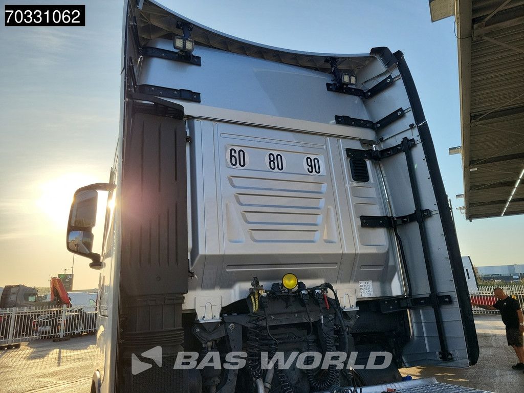 Iveco X-Way 570 6X4 Retarder Standklima ACC Navi Leder