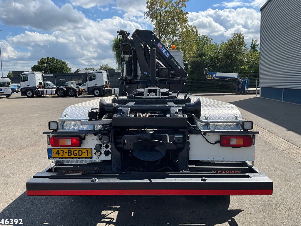 Volvo FM 420 8x2 Euro 6 HMF 26 Tonmeter laadkraan