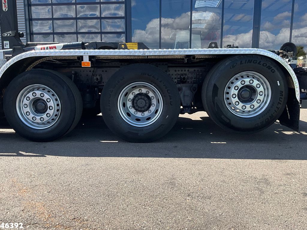 Volvo FM 420 8x2 Euro 6 HMF 26 Tonmeter laadkraan