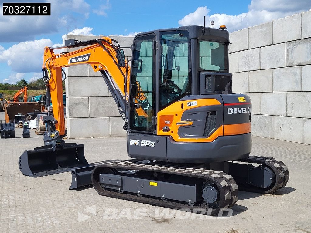 Develon DX50 Z-7 A/C - Buckets