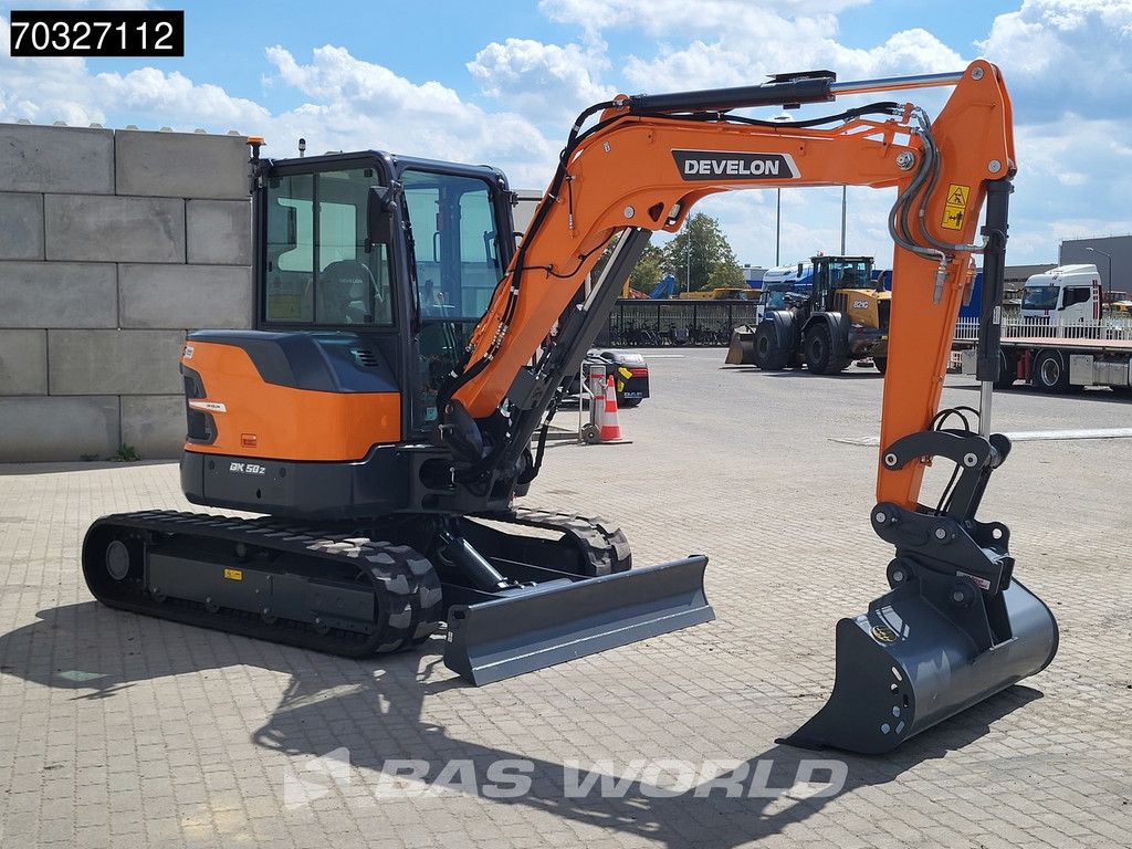 Develon DX50 Z-7 A/C - Buckets