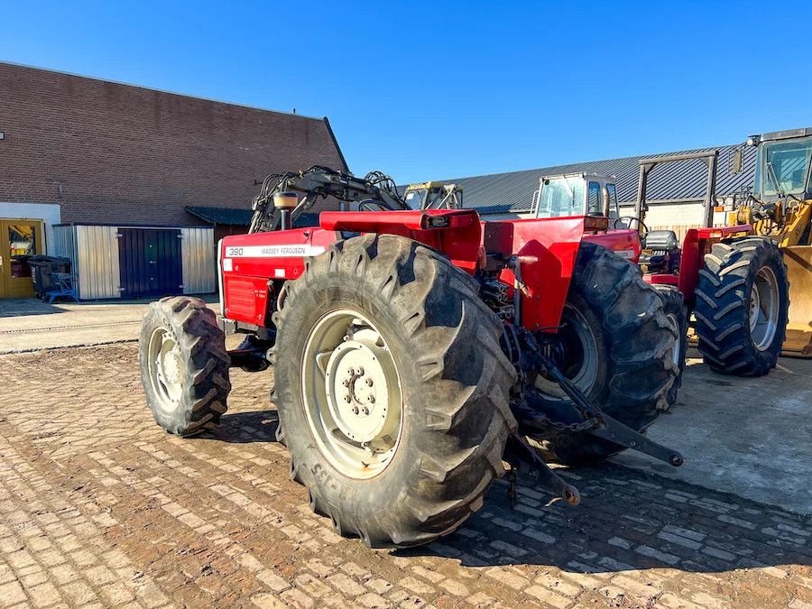 Massey Ferguson 390 4WD tractor