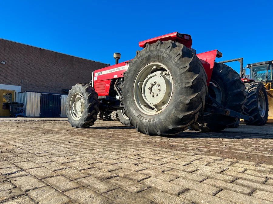 Massey Ferguson 390 4WD tractor