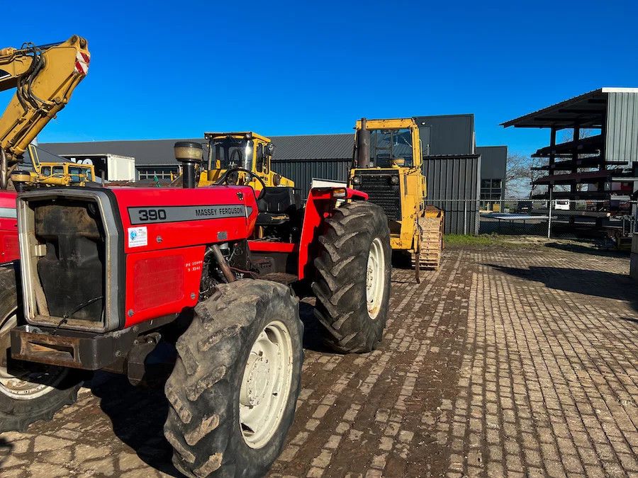 Massey Ferguson 390 4WD tractor