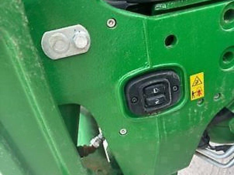 John Deere 6r195