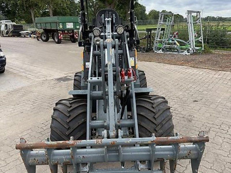 Giant g2200hd