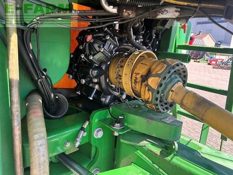 John Deere m732i
