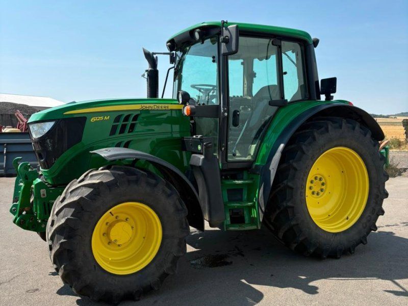John Deere 6125M Plus