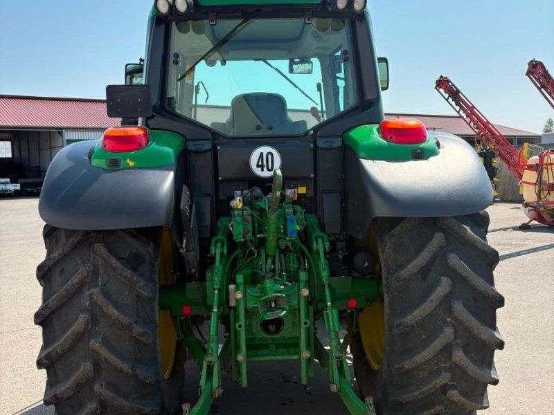 John Deere 6125M Plus