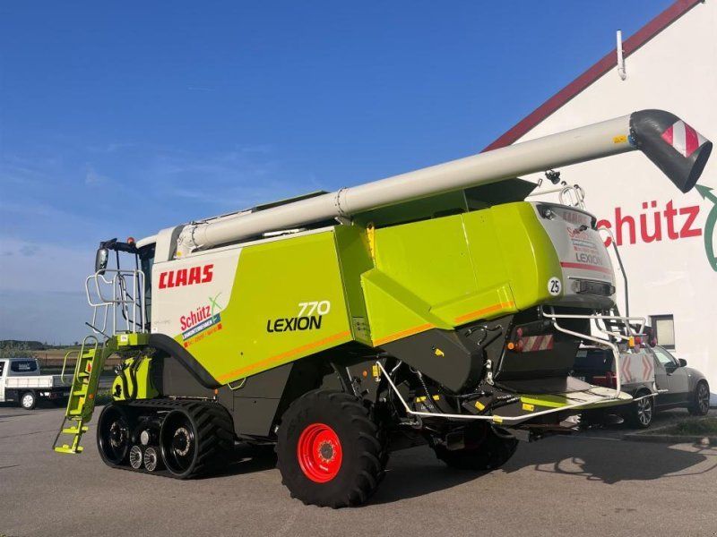 Claas Lexion 770 TT mit V1200
