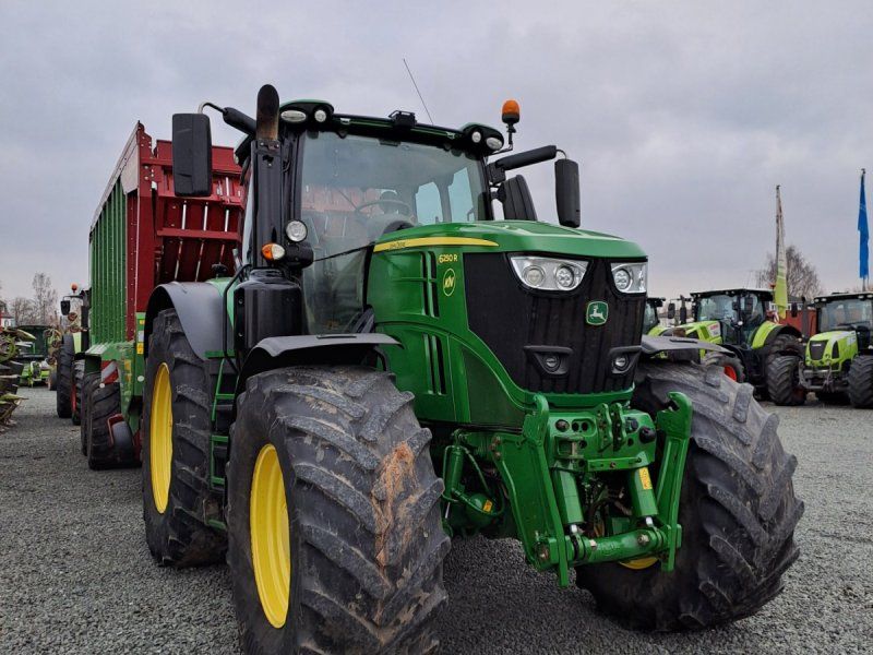 John Deere 6250R