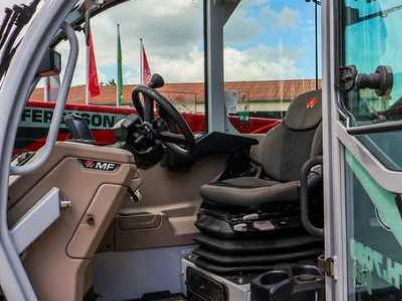 Massey Ferguson TH 7038