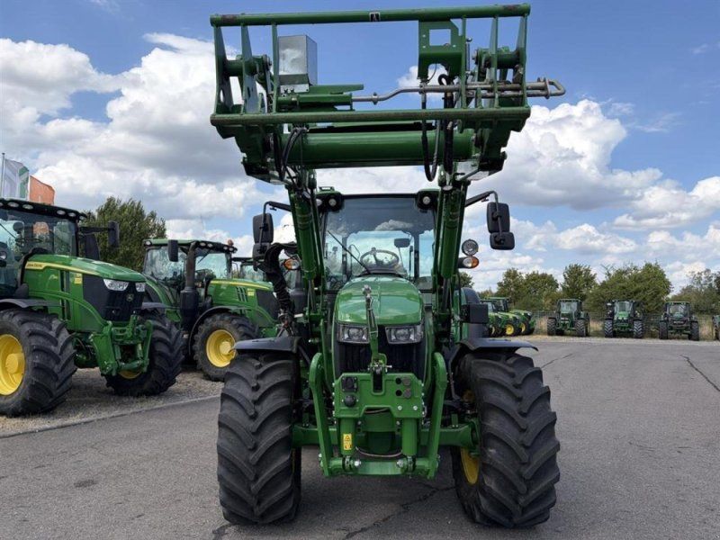 John Deere 5130M im Kundeanauftrag