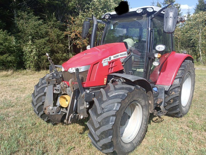 Massey Ferguson 5713 S