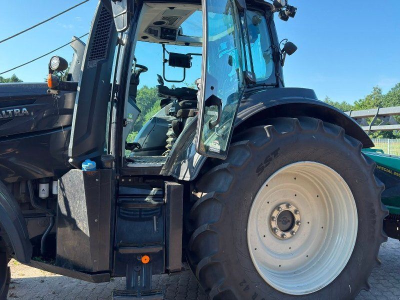 Valtra T215 Direct