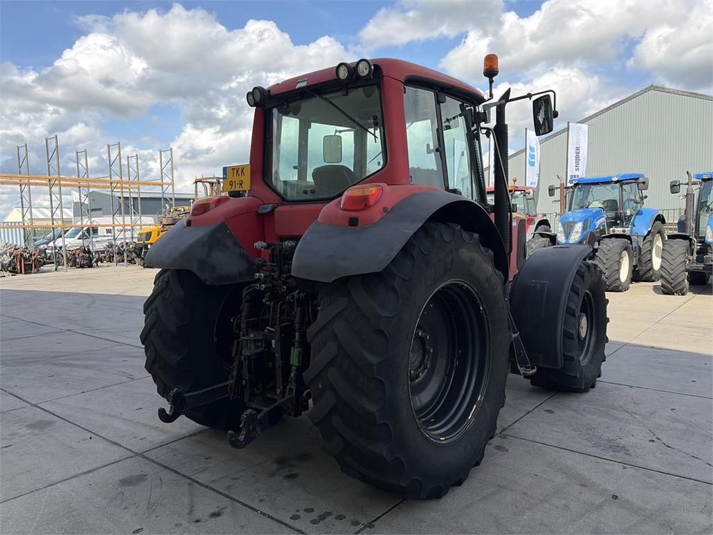 John Deere 6520