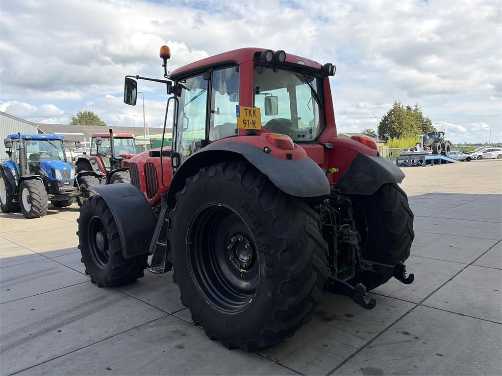John Deere 6520