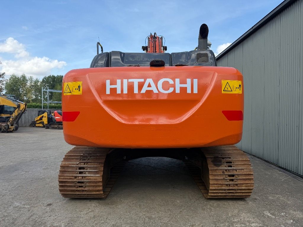 Hitachi ZX 210 LC-6