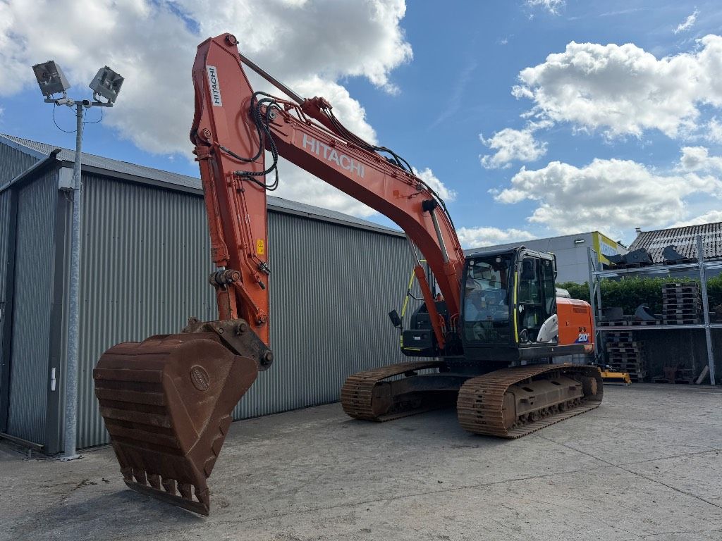Hitachi ZX 210 LC-6
