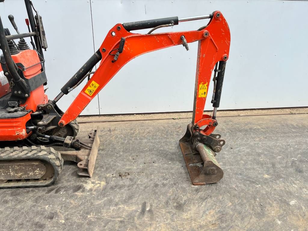 Kubota U10-3 - Hydr. Undercarriage / Hammer Lines