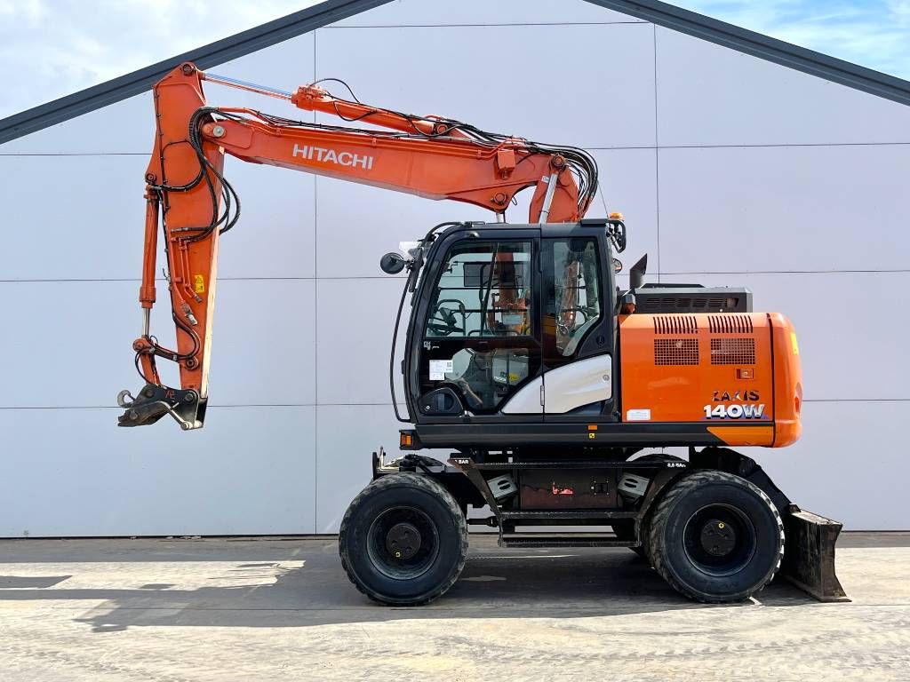 Hitachi ZX140W-6 - Blade / Triple Boom / Auto Greasing