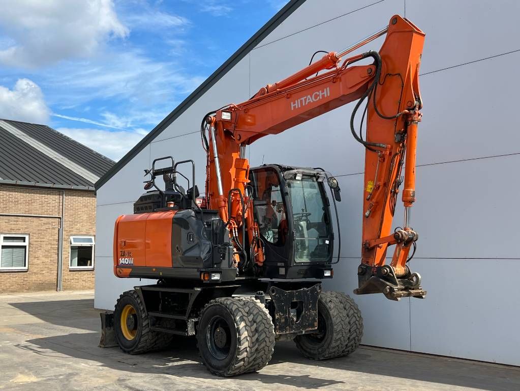 Hitachi ZX140W-6 - Blade / Triple Boom / Auto Greasing